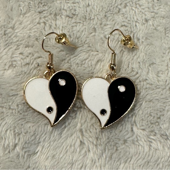 Jewelry - Beautiful Earrings
